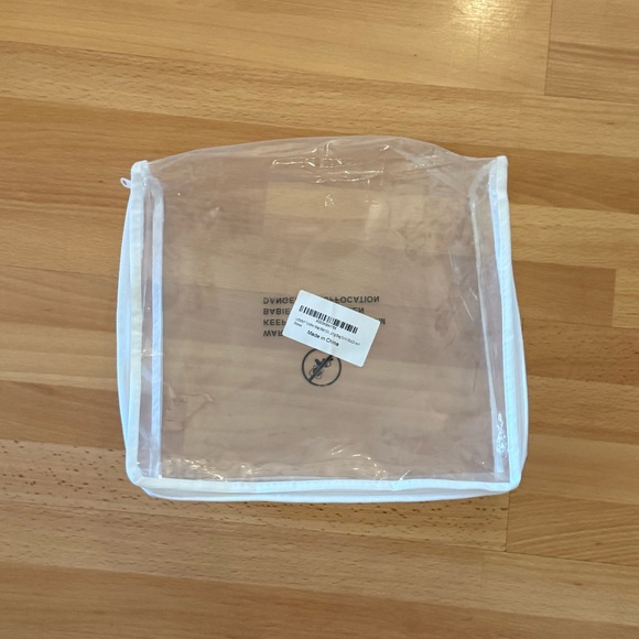 Amazon Handbags - SOLD ELSEWHERE Clear Travel Organizer with White Trim